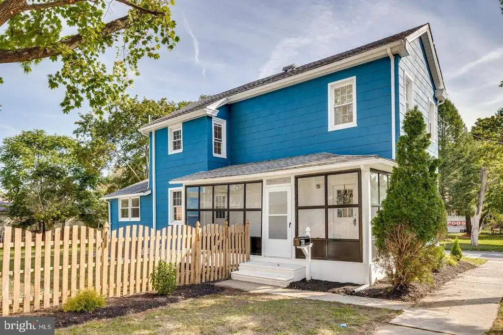 63 Branch St, MEDFORD
