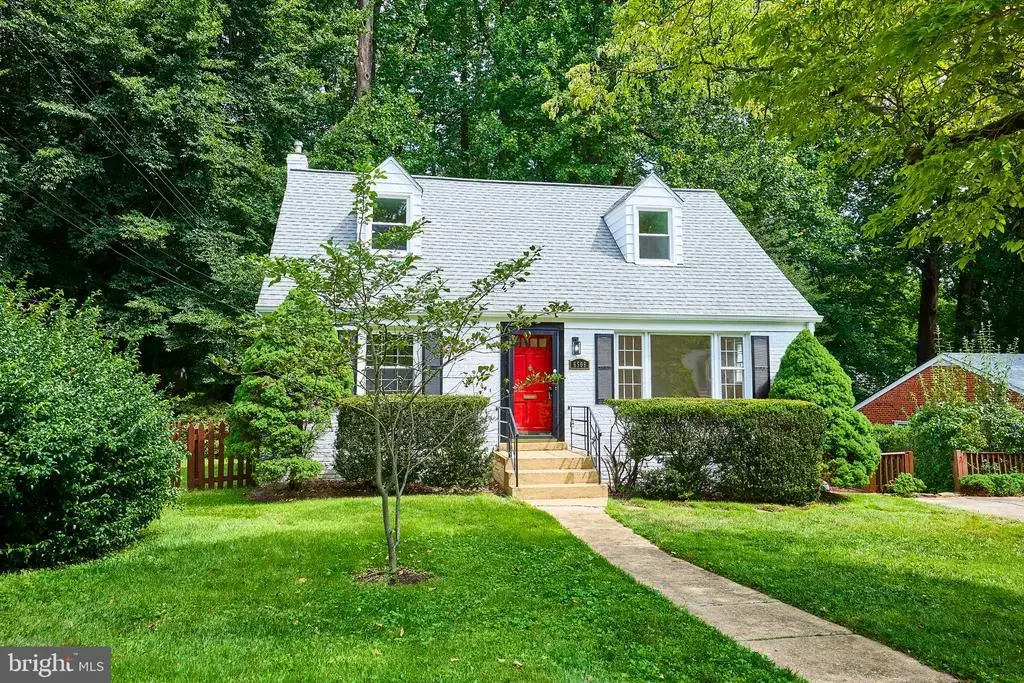 6506 Oakwood Dr, FALLS CHURCH