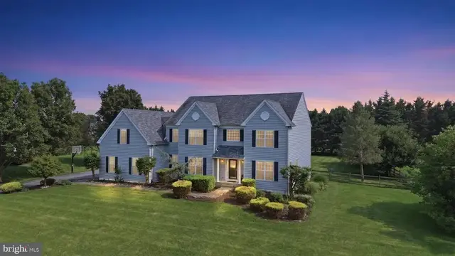 106 Anna Ct, Middletown