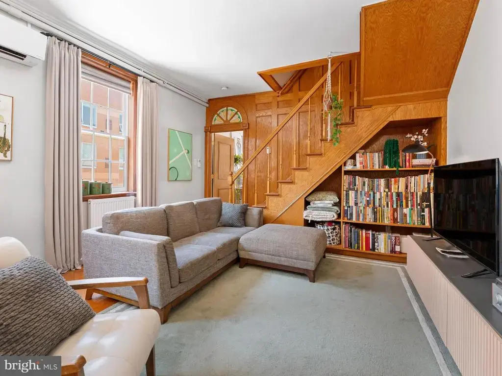 1215 Spruce St #302, PHILADELPHIA