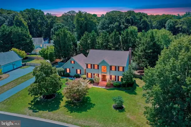 26 Cool Springs Dr, Dover