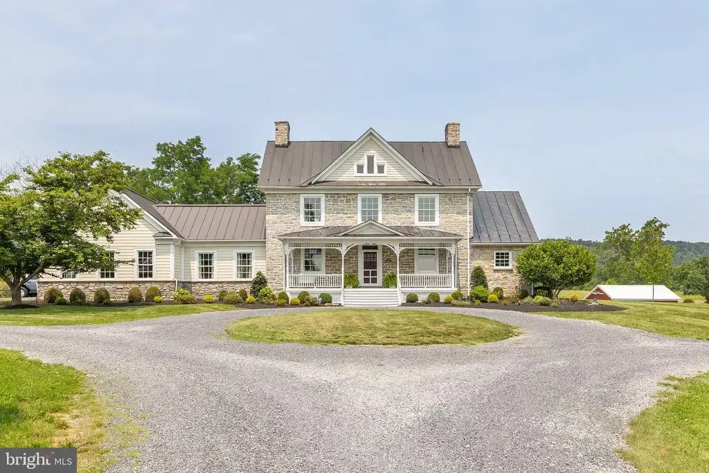 582 Miller Rd, WINCHESTER