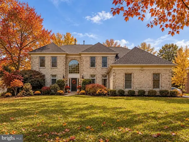 3807 Park Lake Dr, Rockville