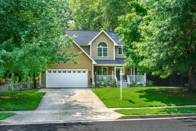 11 Londonderry Dr, Easton