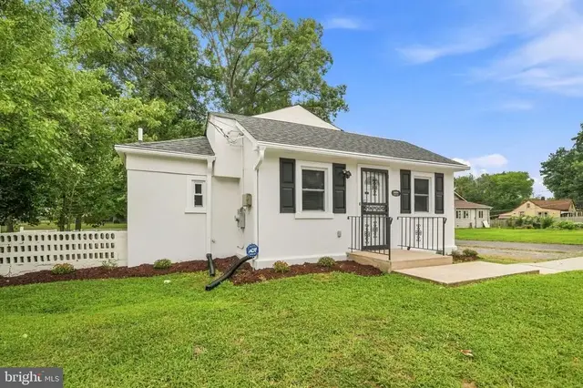 8004 Allentown Rd, Fort Washington
