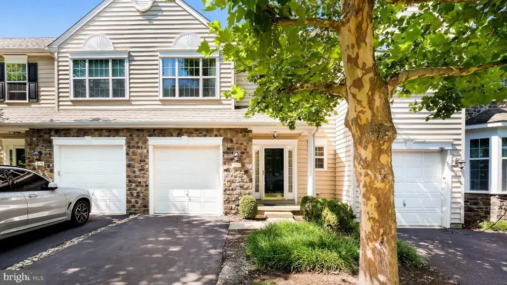 320 Oxford Ln, CHALFONT