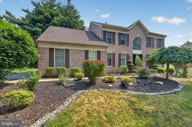 124 Mountain Oaks Rd, Yardley