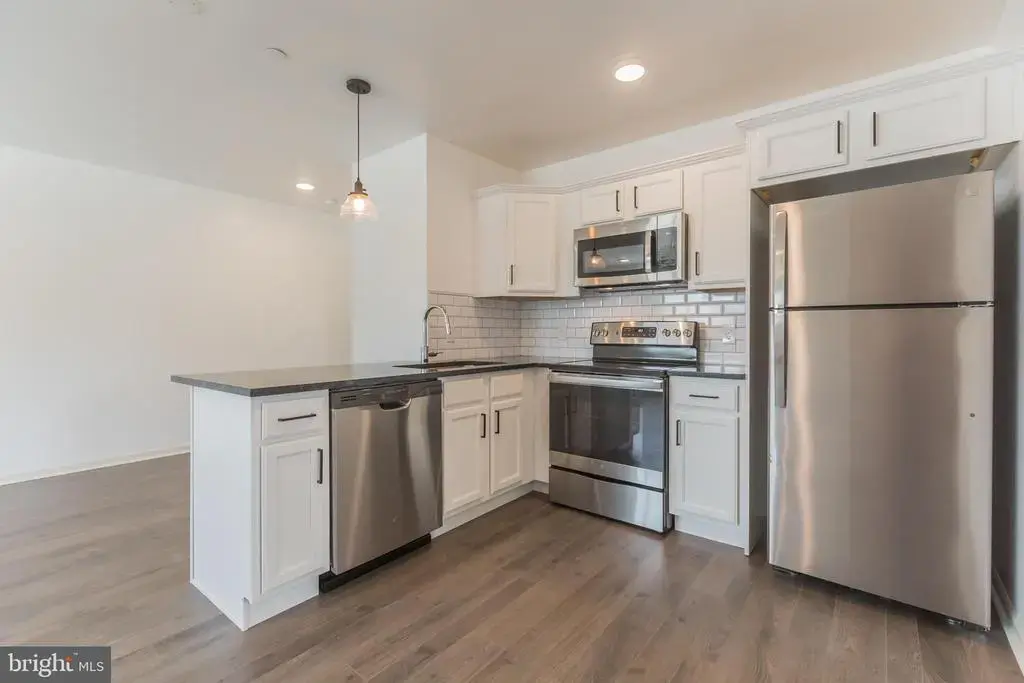 6778 Ridge Ave #401, PHILADELPHIA