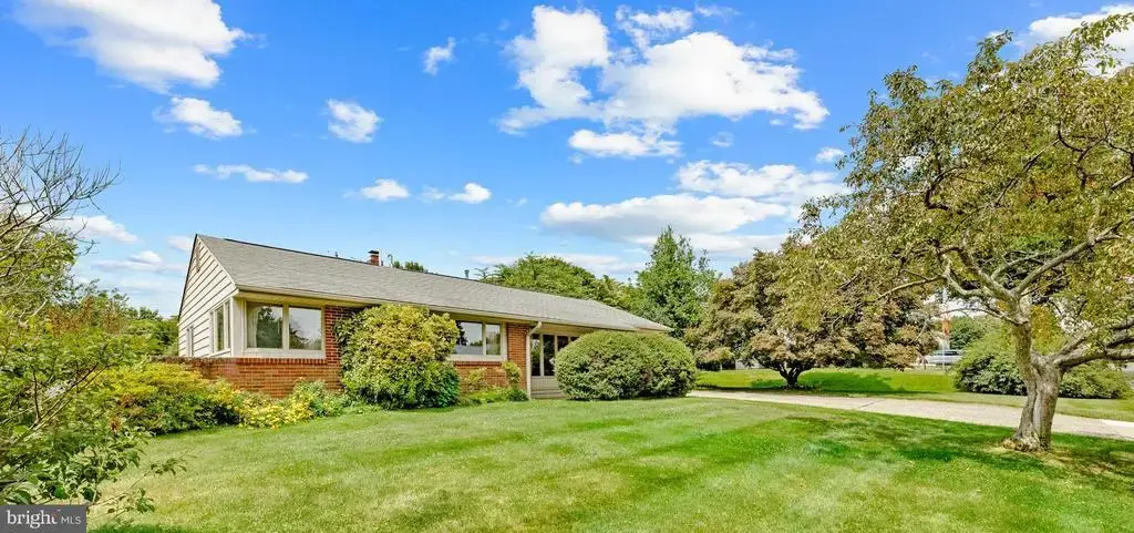 1004 Ponderosa Rd, FEASTERVILLE TREVOSE