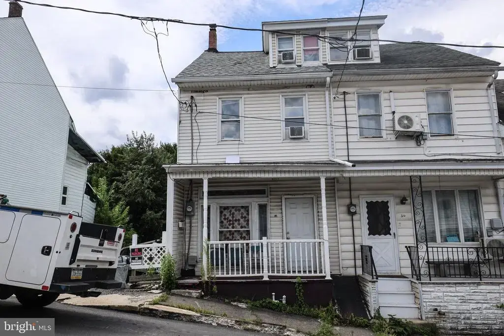 32 S Catherine St, SHENANDOAH