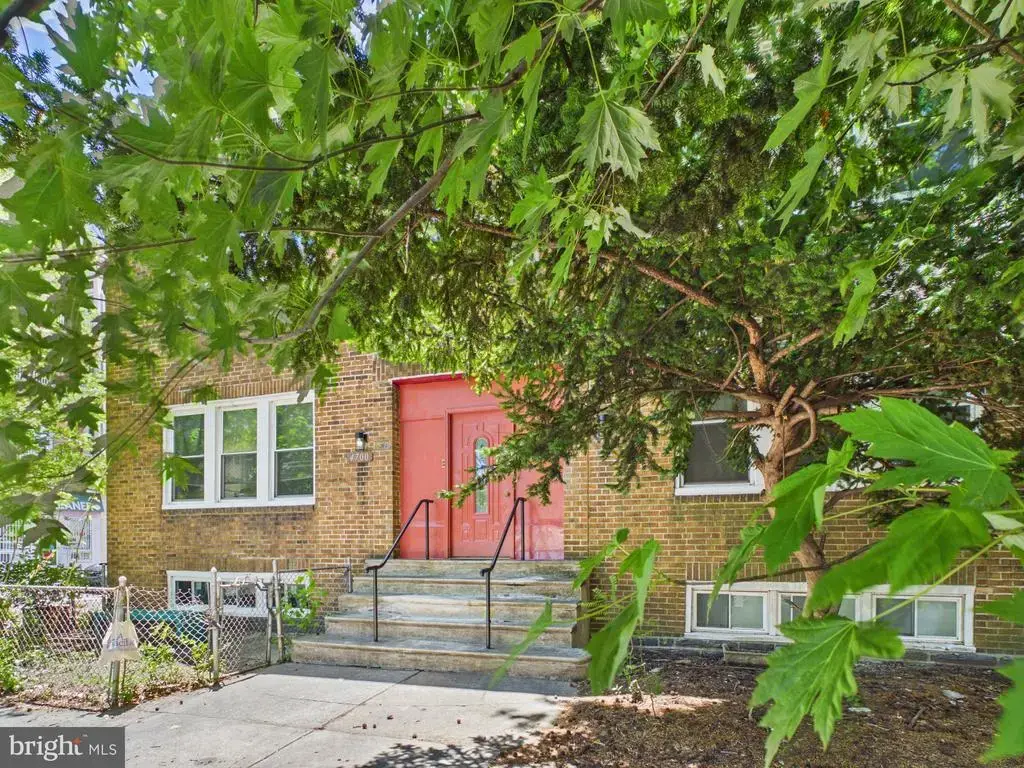 4702 Cedar Ave, PHILADELPHIA