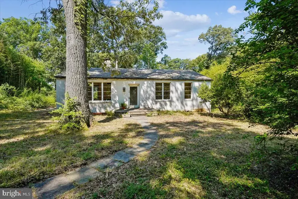 1208 Shenandoah Rd, ALEXANDRIA