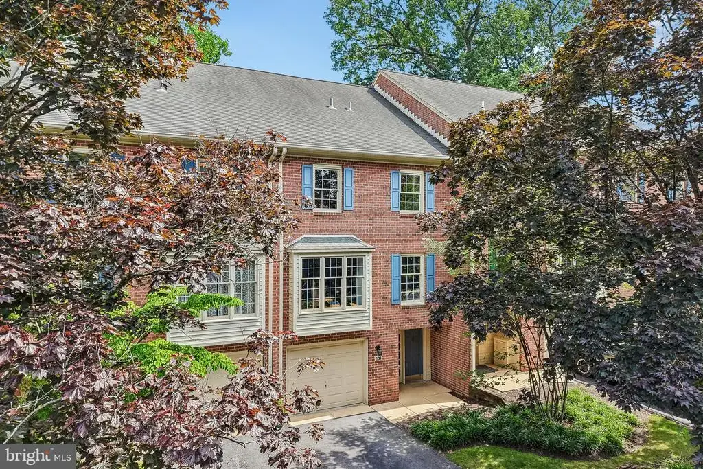 103 Brighton Cir, DEVON