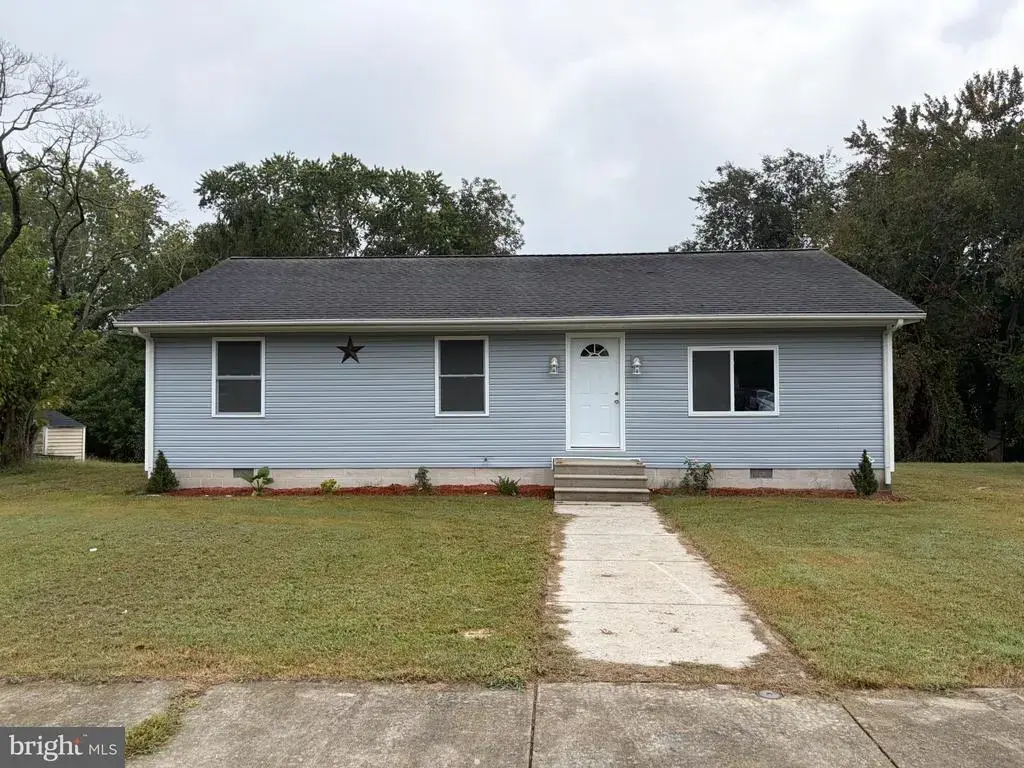 813 Price Rd, SALISBURY