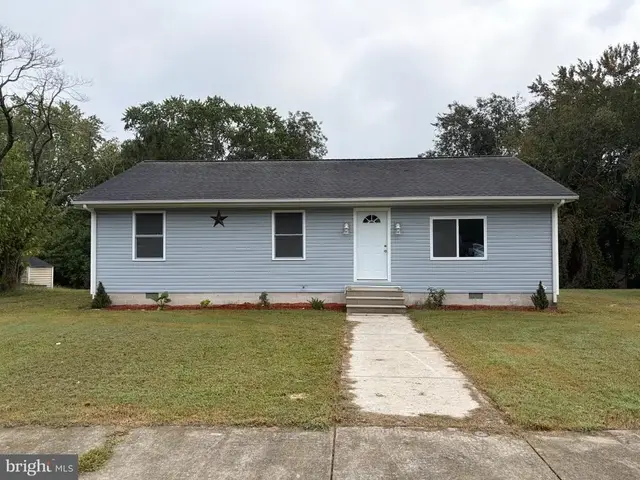 813 Price Rd, Salisbury