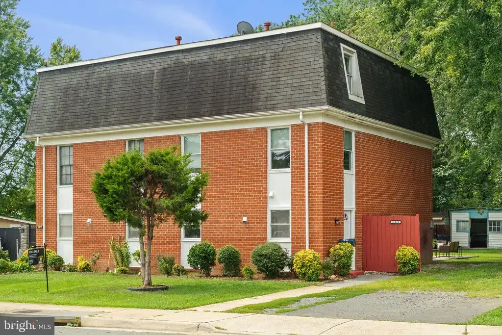 109 Mayfair Dr Ne, LEESBURG