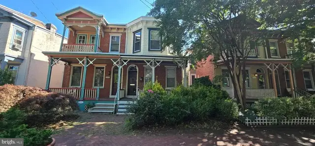 810 W 10th St, Wilmington
