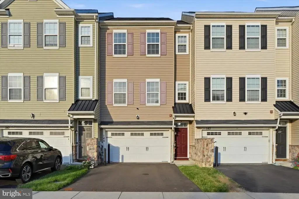 145 Mercer Ct, FAIRLESS HILLS