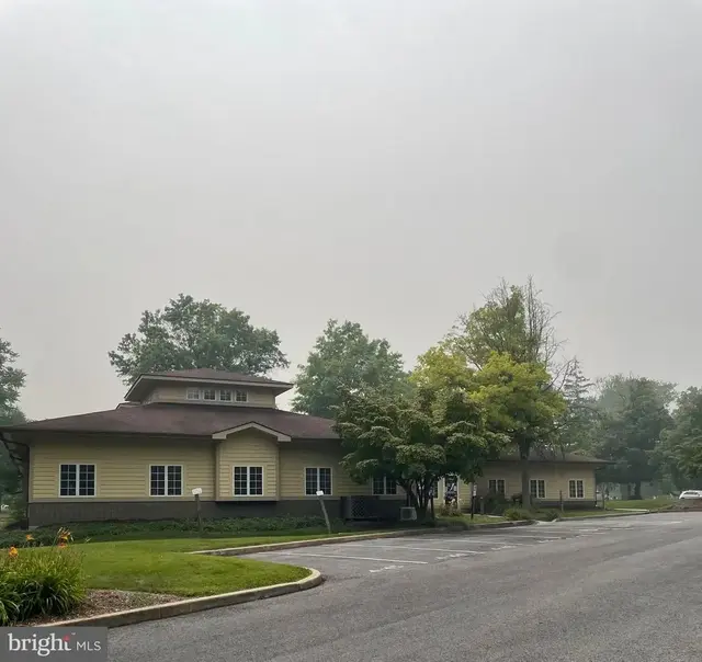 1333 S Allen St, State College