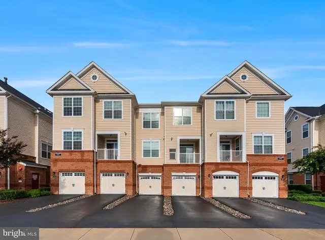 23290 Milltown Knoll Sq #118, Ashburn