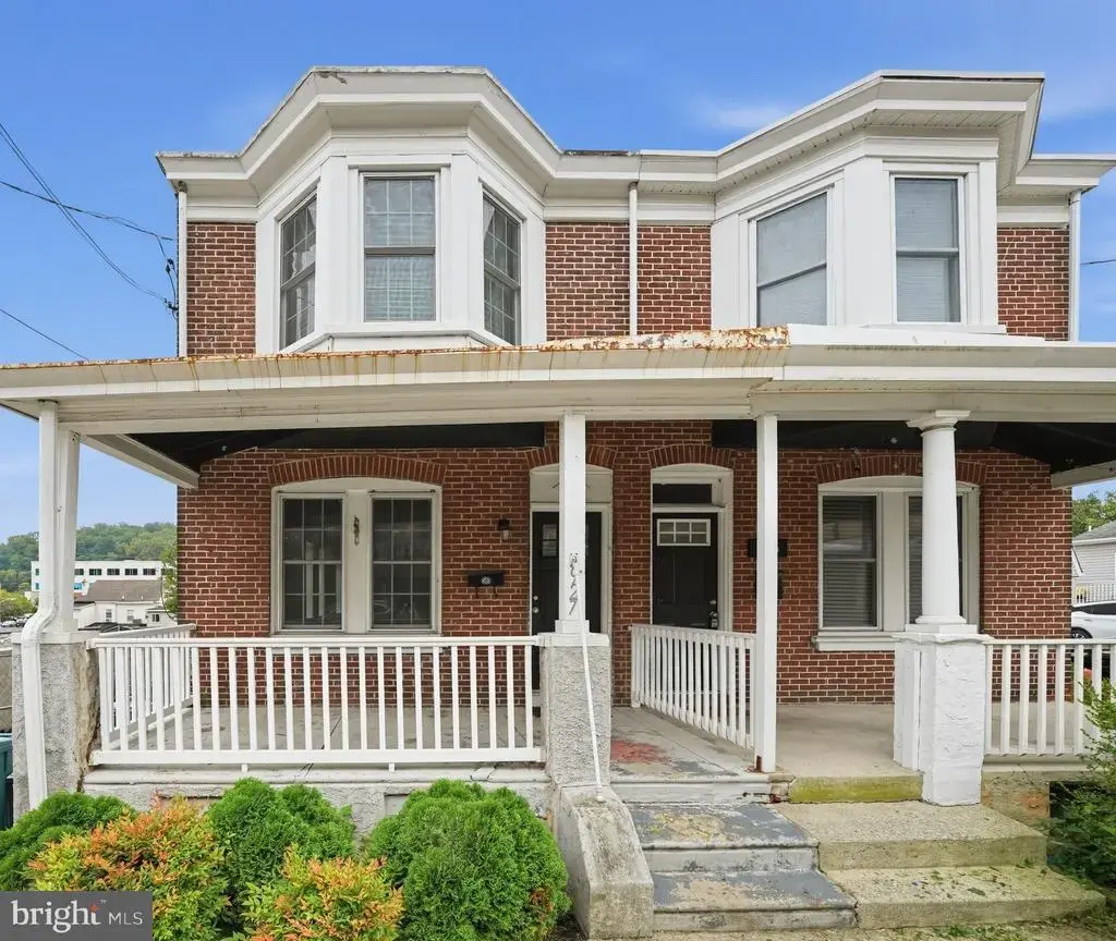 927 Spring Mill Ave, CONSHOHOCKEN