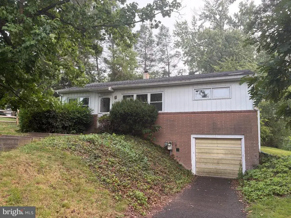 210 Fern Ave, WILLOW GROVE