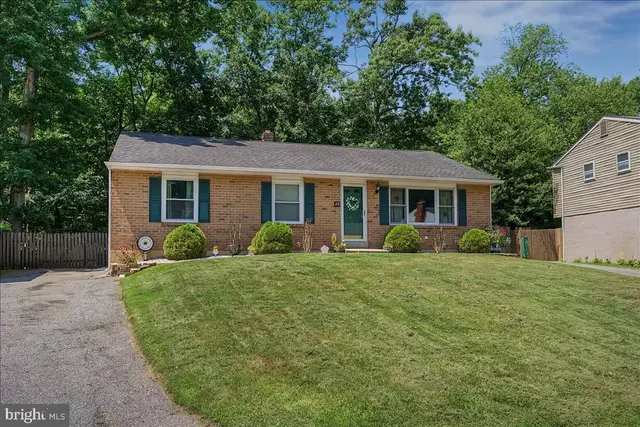 22 Heather Rd, Newark