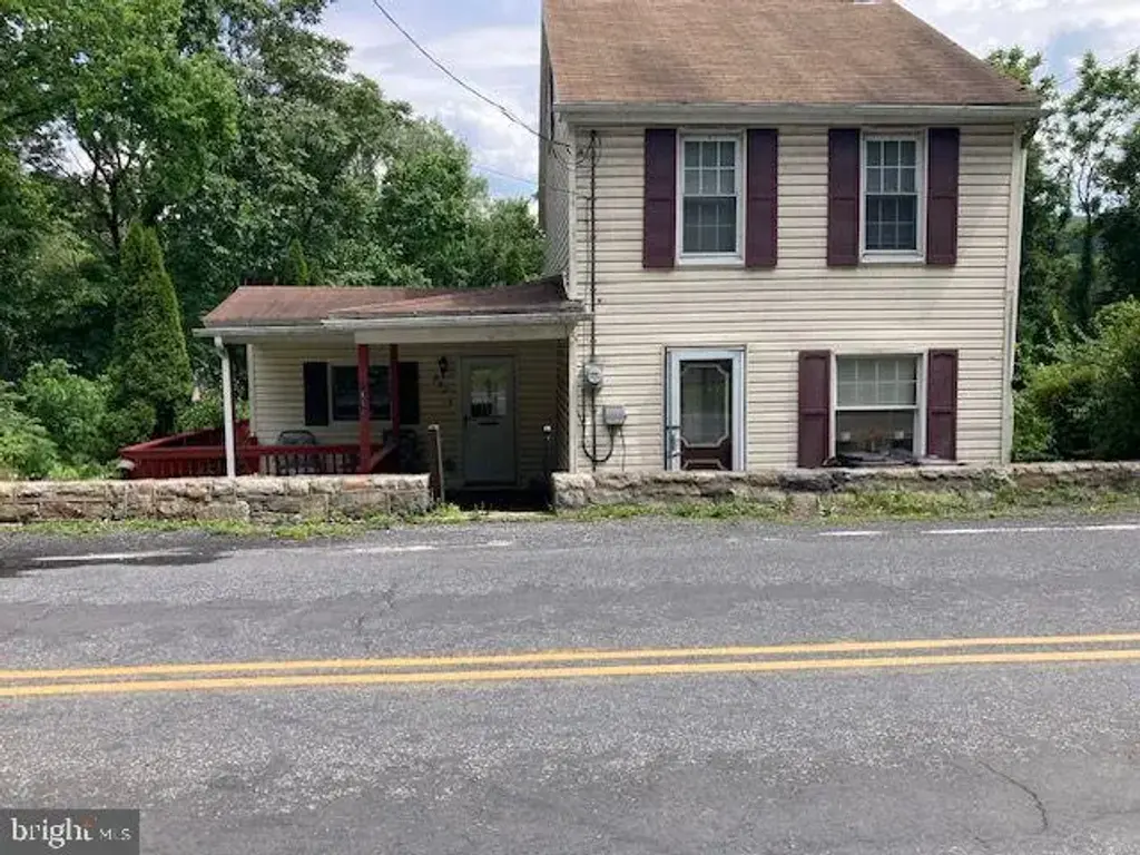 552 Mount Olive Blvd., LOST CREEK