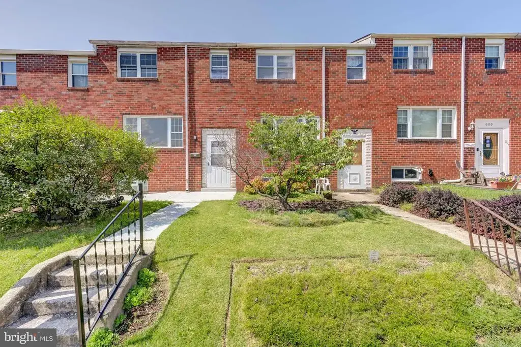 913 Regina Dr, BALTIMORE