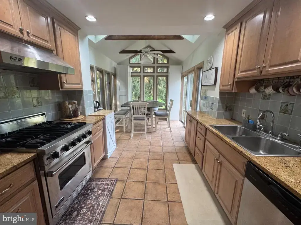 2727 Durham Rd, DOYLESTOWN
