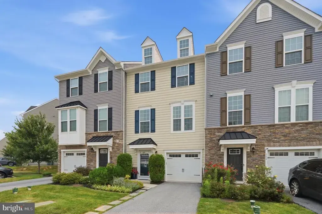 160 Mulberry Dr, MALVERN
