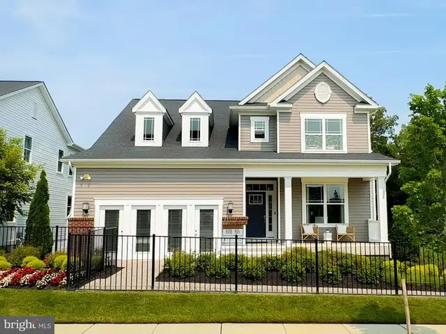 10524 Cosmos, La Plata