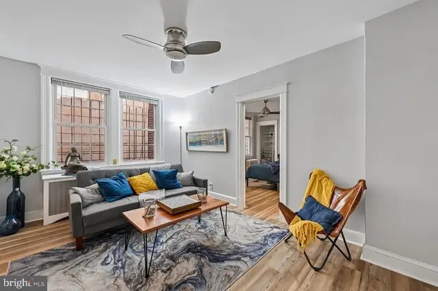 414 Seward Sq Se #104, Washington