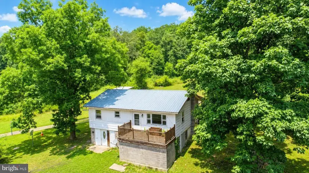 828 Lee Rd, SWANTON