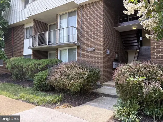 10237 Prince Pl #25-105, Upper Marlboro