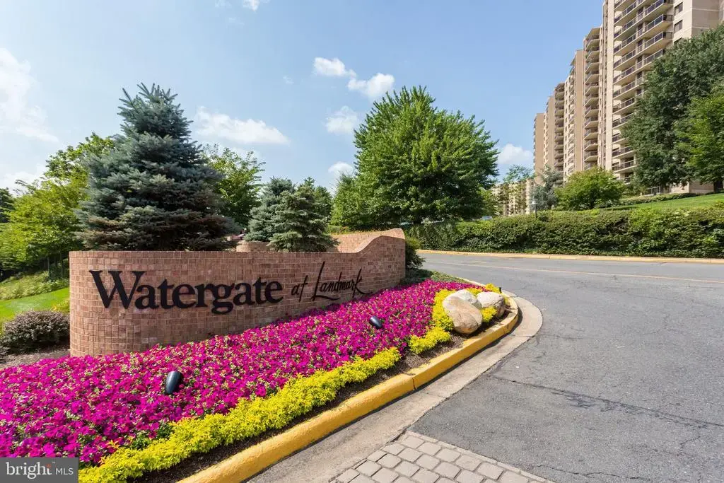 309 Yoakum Pkwy #616, ALEXANDRIA
