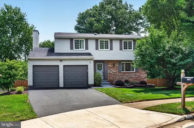 1104 Clarke St, Herndon