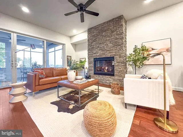 23448 Epperson Sq, Brambleton