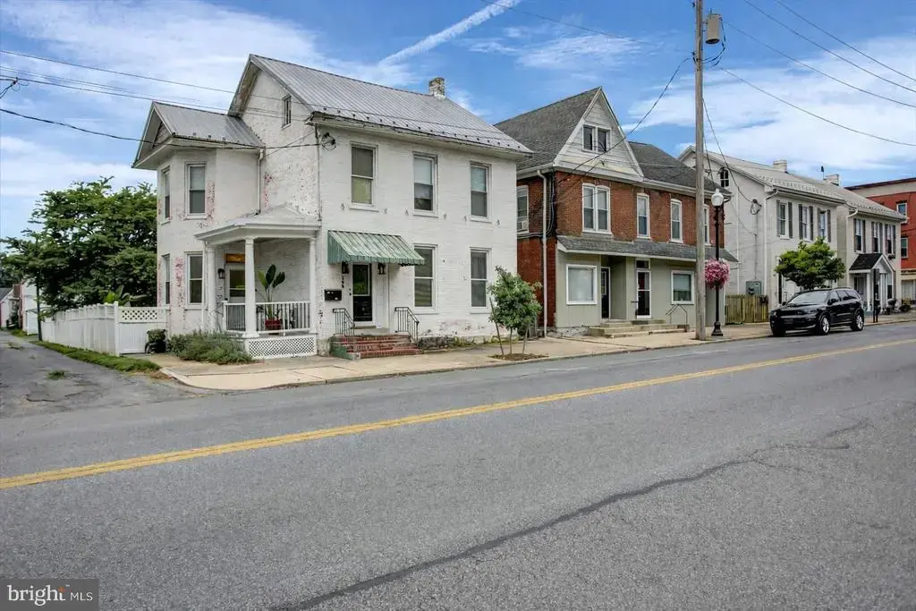 244 W Main St, WAYNESBORO