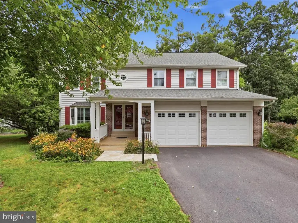 6595 Rockland Dr, CLIFTON