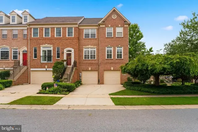 10779 Folkestone Way, Woodstock