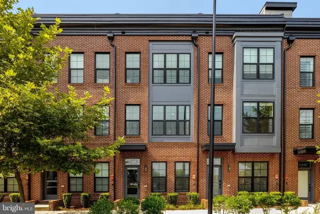 11247 Beaker St, Reston