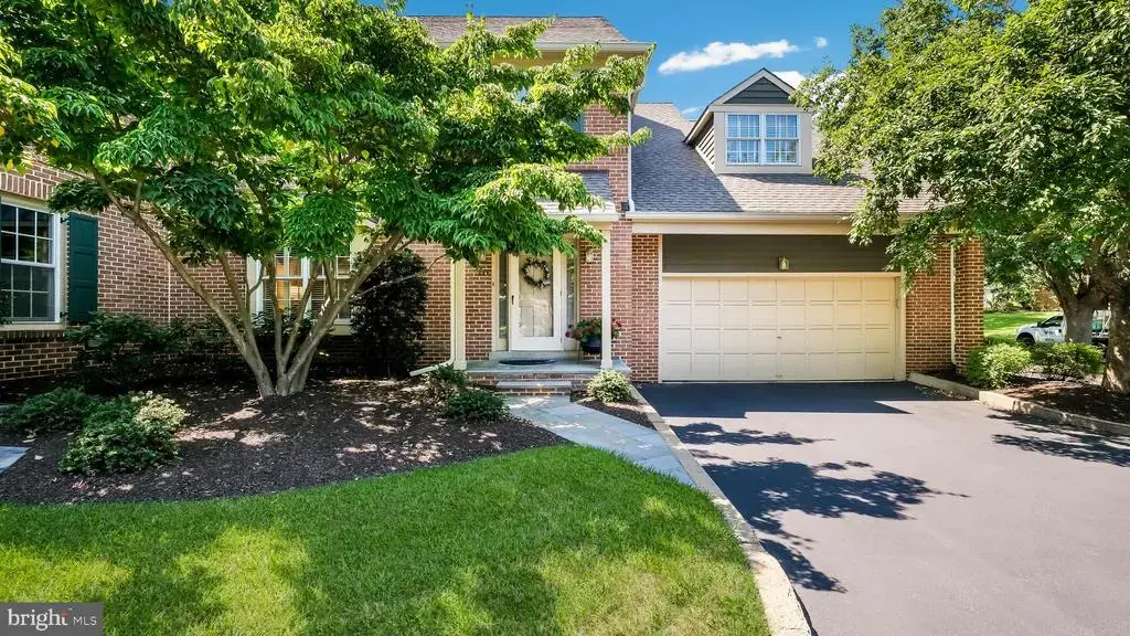 10 Aurora Ct, DOYLESTOWN