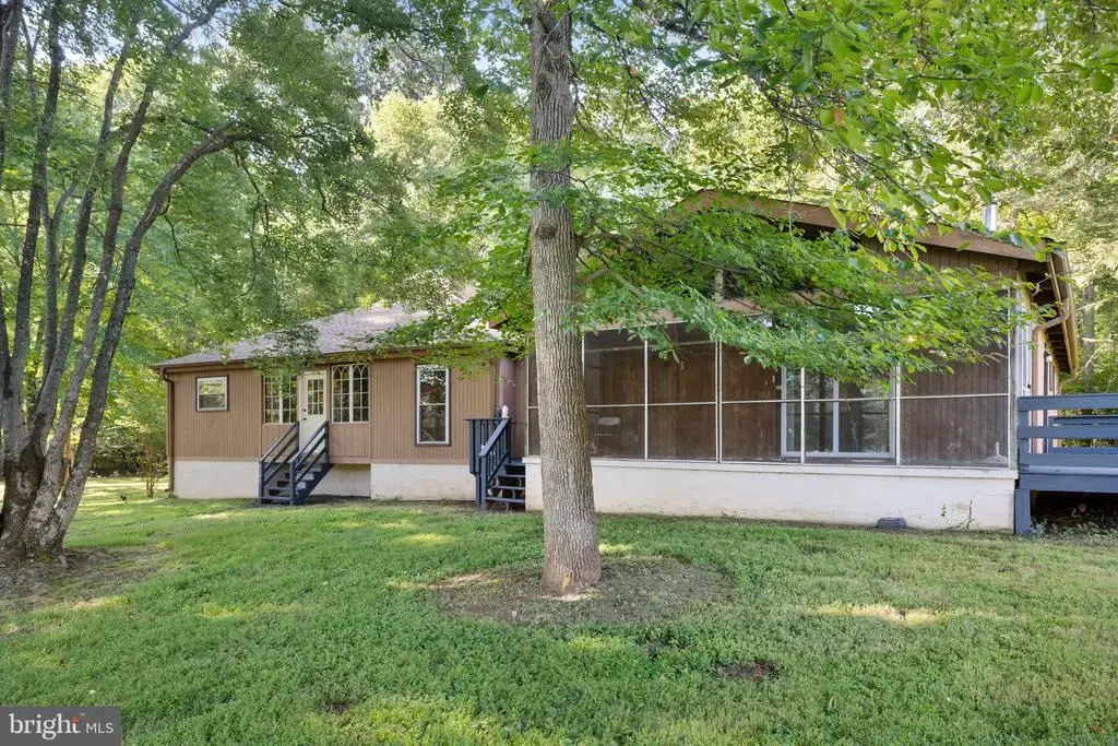 8297 Squires Ln, WARRENTON