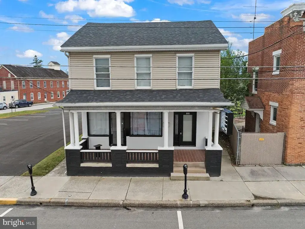 105 S Queen St, LITTLESTOWN