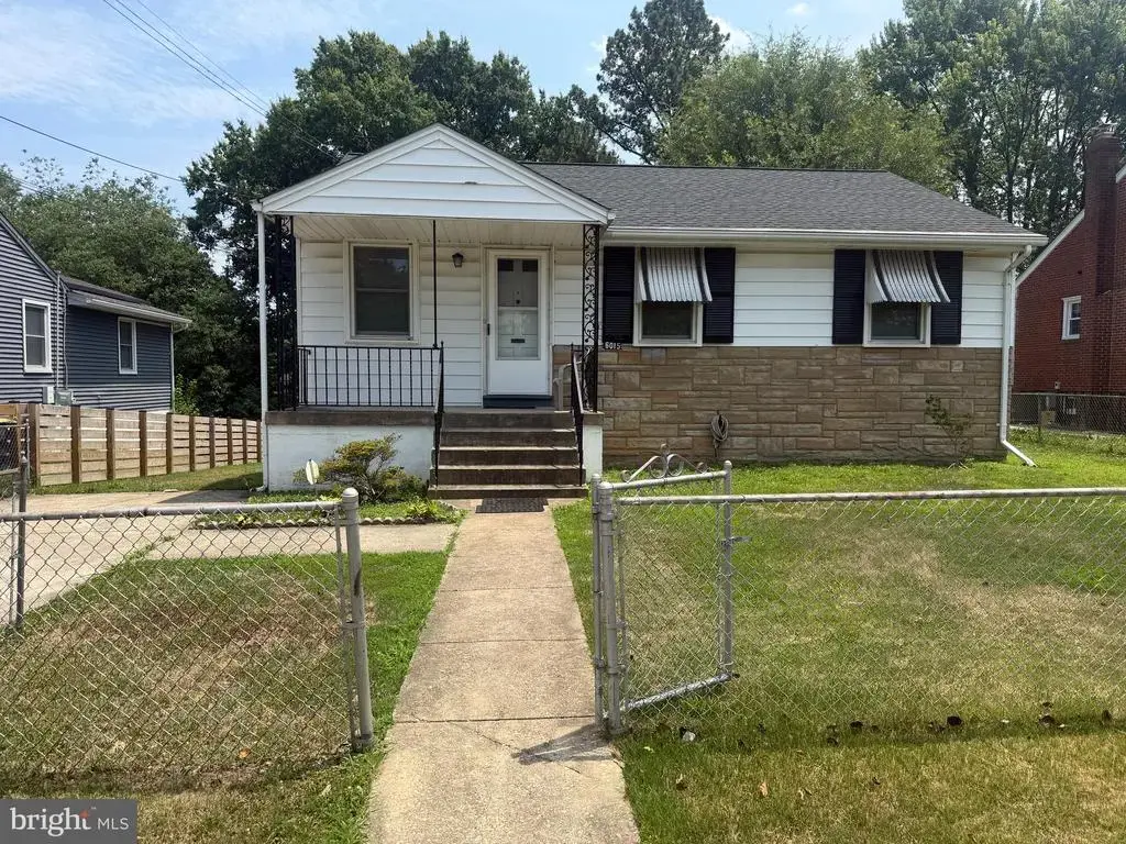 6015 Jamestown Rd, HYATTSVILLE