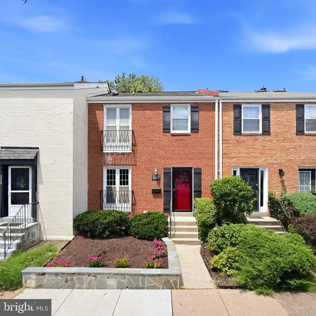 3318 Ardley Ct, FALLS CHURCH