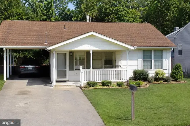 565 Lebo St, Millersburg