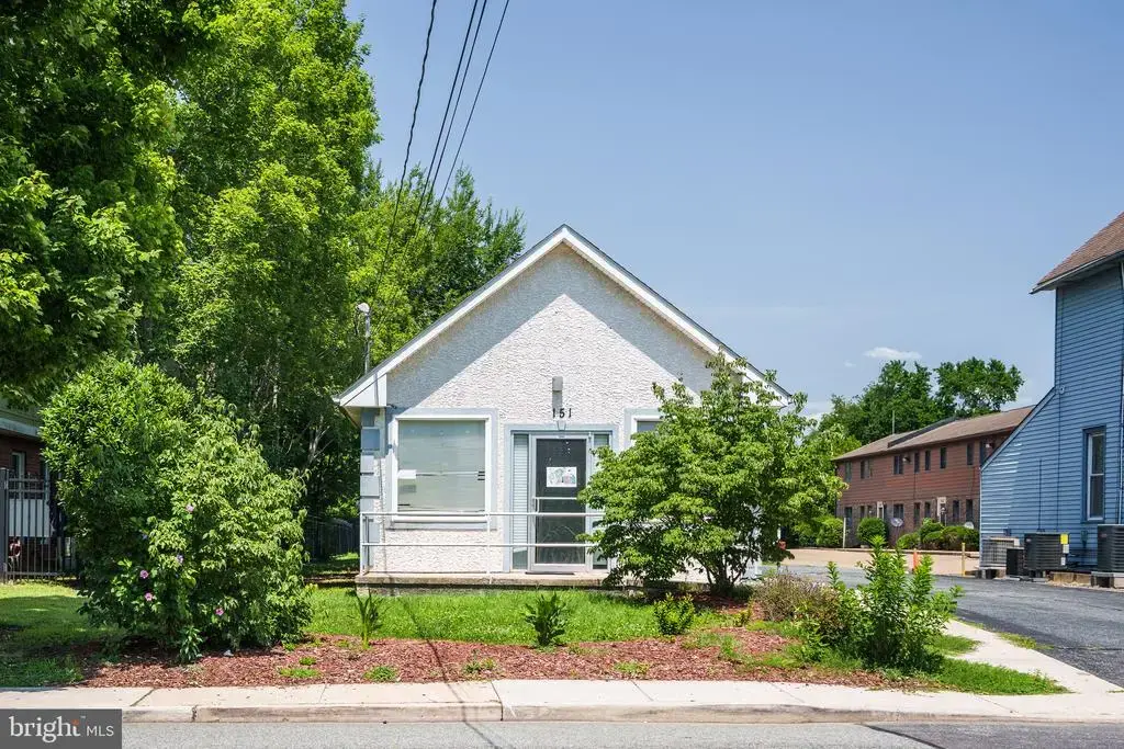 151 E High St, ELKTON