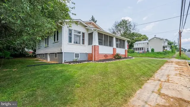 305 Virginia Ave, Shenandoah